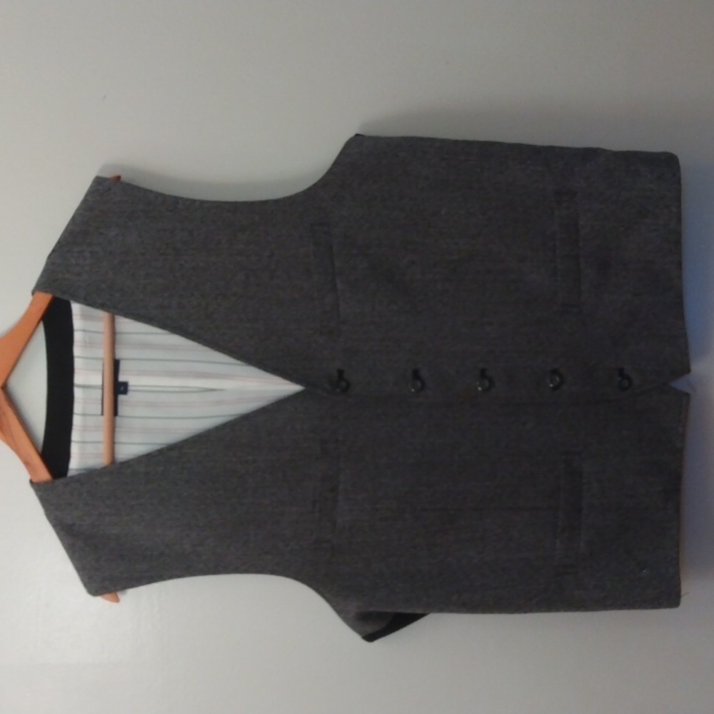 Like New Club Room XL Black/White Herringbone Adjustable Vest - Picture 10 of 11
